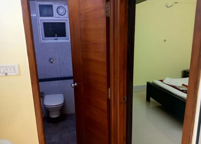 The Posh Residency, Ecr Bed & Breakfast Chennai